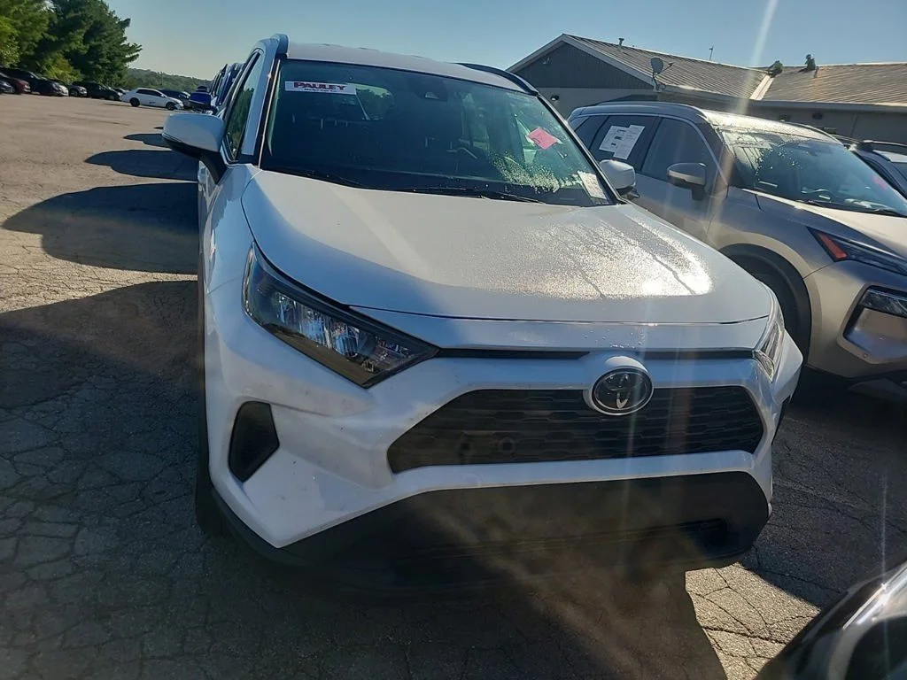 Used 2021 White Toyota LE image 3