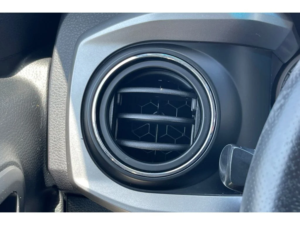 Used 2018 Quicksand Toyota SR5 image 28