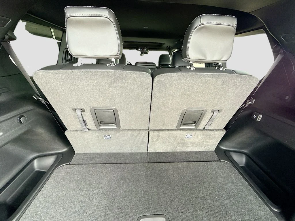 New 2026 Bright White Clearcoat Jeep Laredo Altitude image 29