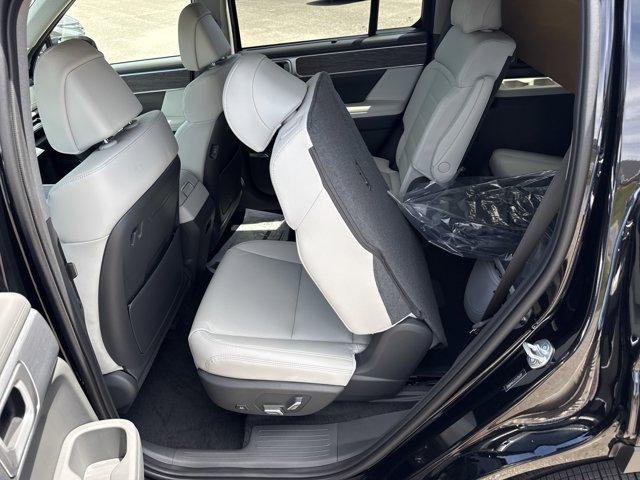 New 2026 Phantom Black Hyundai Limited FWD image 15