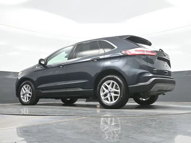 Used 2022 Blue Ford SEL image 19