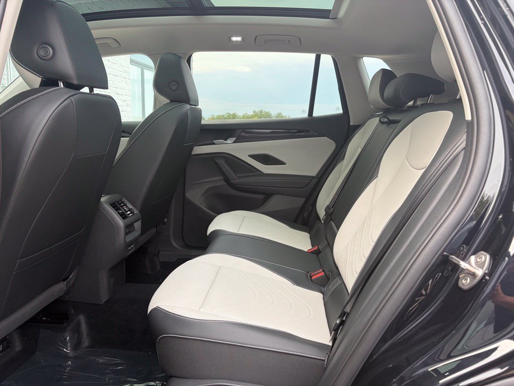 New 2026 Deep Black Pearl Volkswagen 2.0T SE image 23