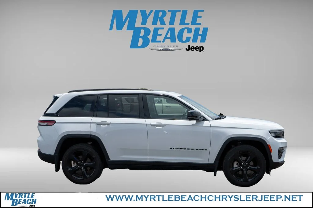Certified Used 2023 Bright White Clearcoat Jeep Limited image 7