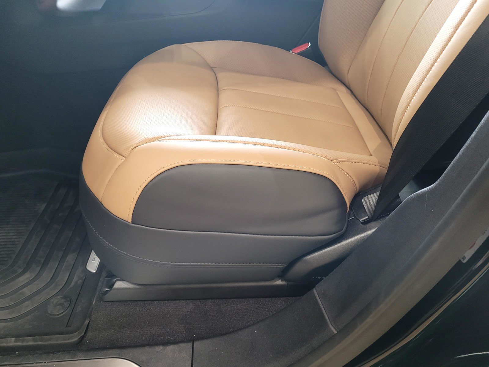 New 2026 British Racing Green Land Rover Autobiography image 19