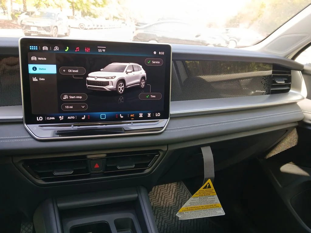 New 2026 White Volkswagen 2.0T SE image 17