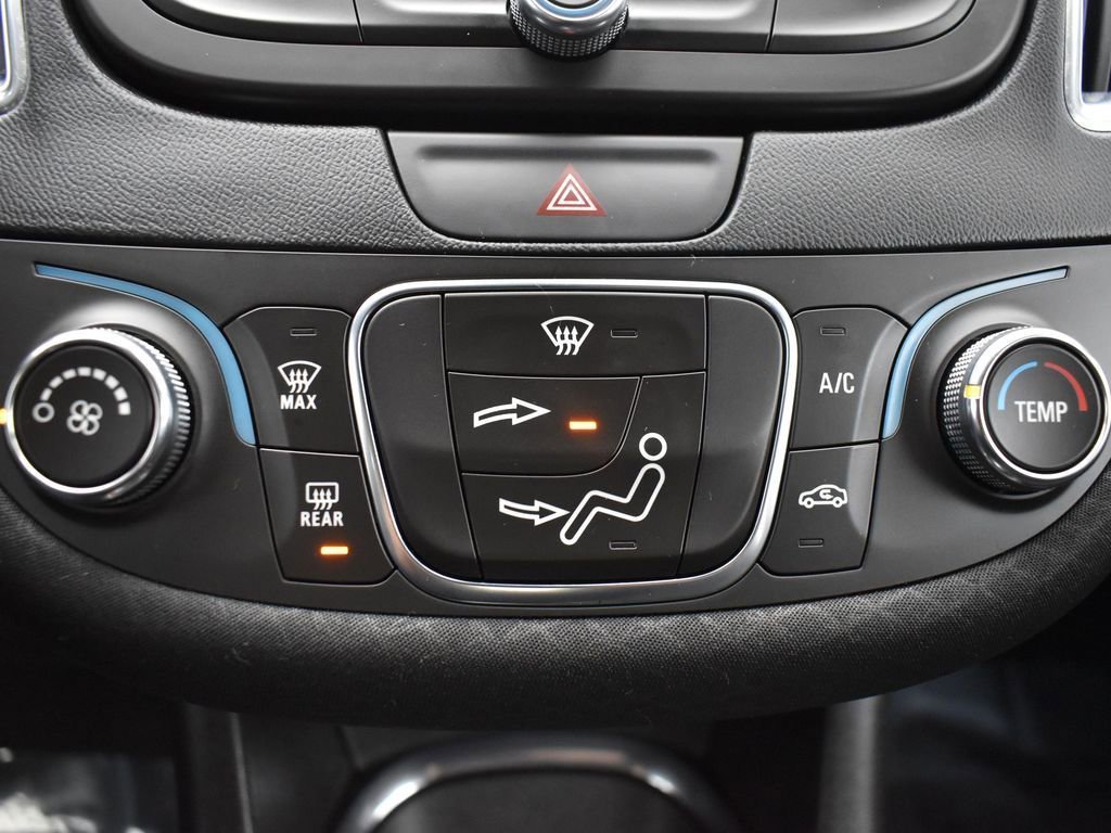 2017 CHEVROLET MALIBU - Image 19