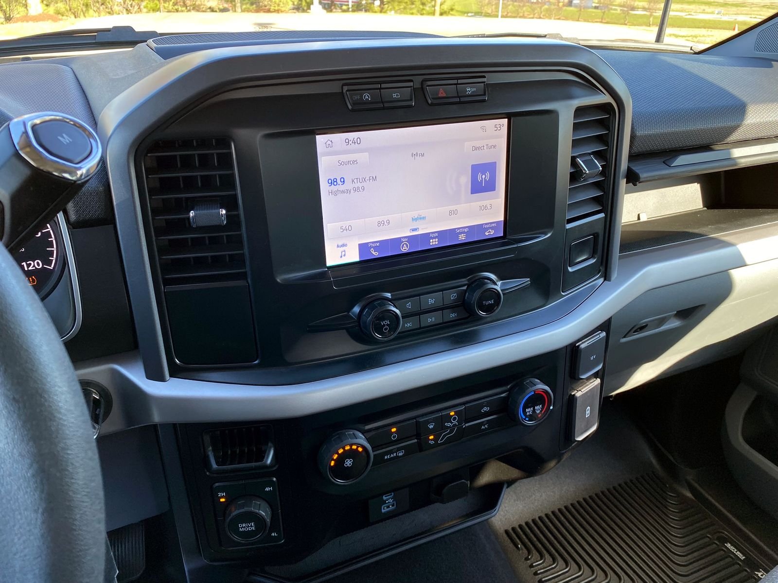 Used 2023 Oxford White Ford XLT image 17