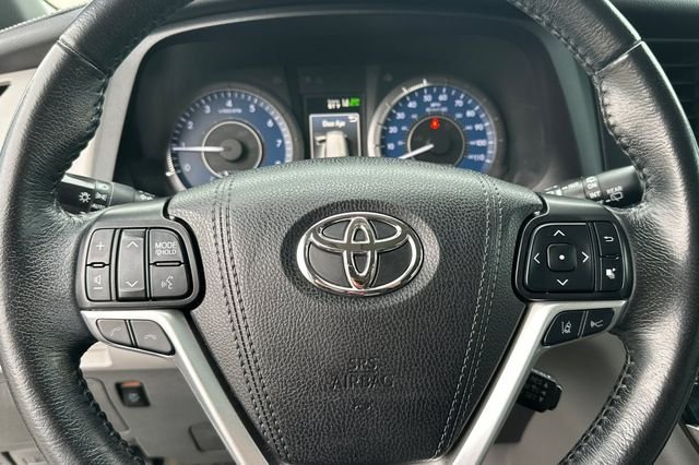 Certified Used 2019 White Toyota XLE image 29