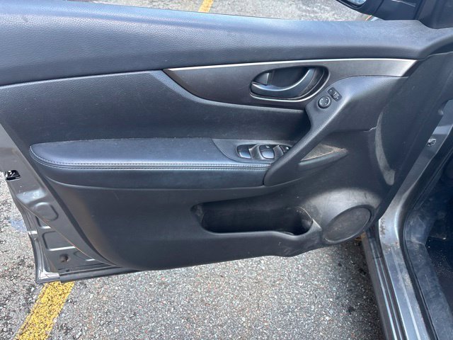 Certified Used 2019 Gun Metallic Nissan S image 14