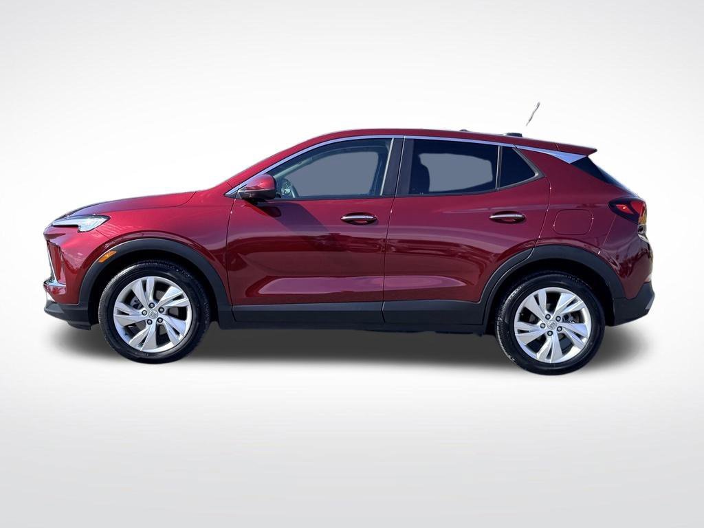 Used 2025 Red Buick Preferred image 3