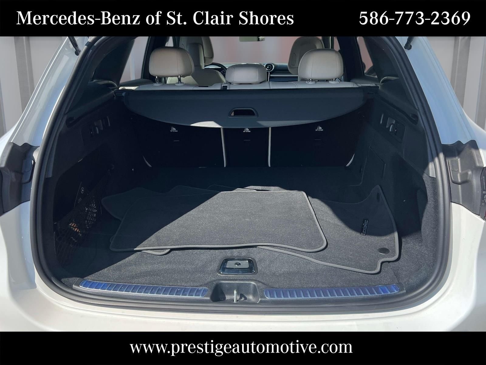 Certified Used 2025 White Mercedes-Benz GLC 300 image 13