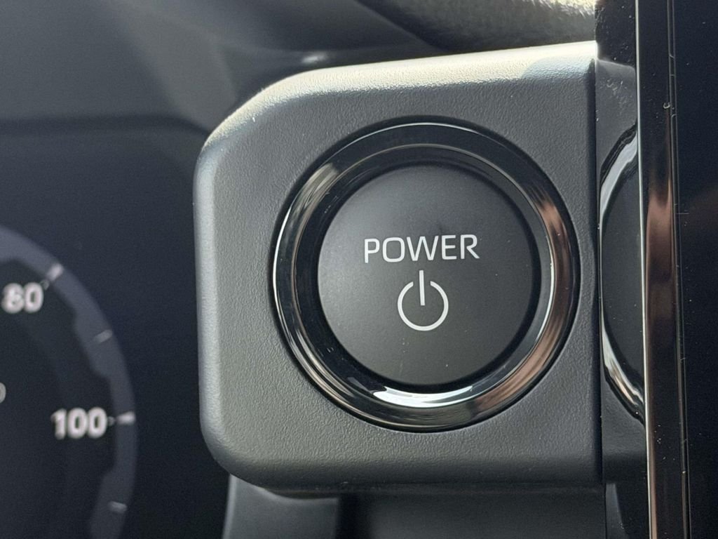 New 2026 Wind Chill Pearl <sup>1</sup> Toyota Tacoma Limited image 7