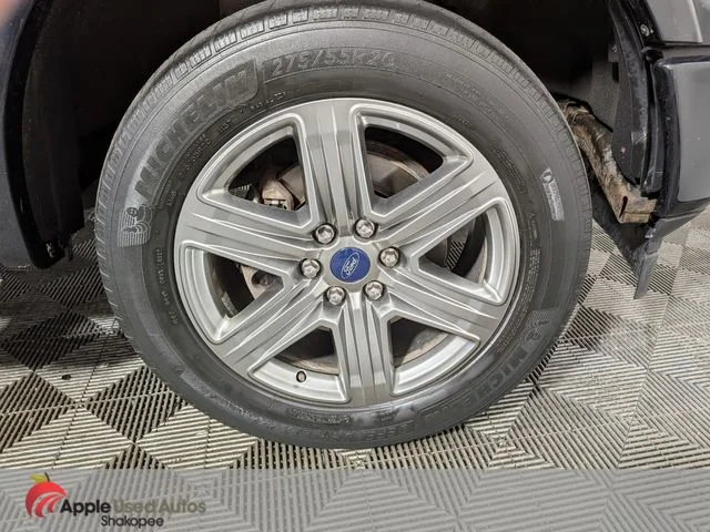 Used 2018 Black Ford XLT image 35