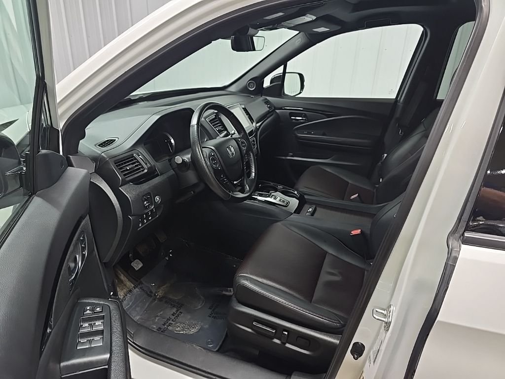 Used 2023 White Honda Black Edition image 32