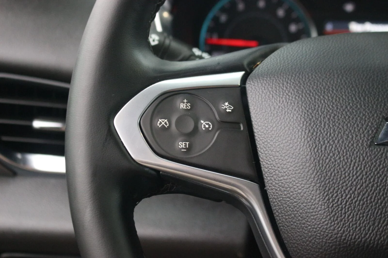 Used 2023 Mosaic Black Metallic Chevrolet LT Cloth image 22