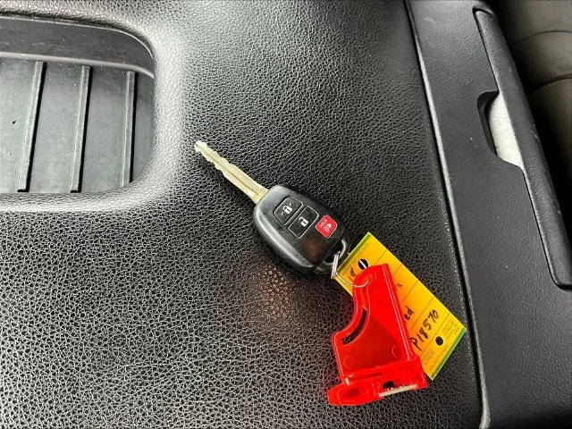 Used 2018 Red Toyota SR5 image 40