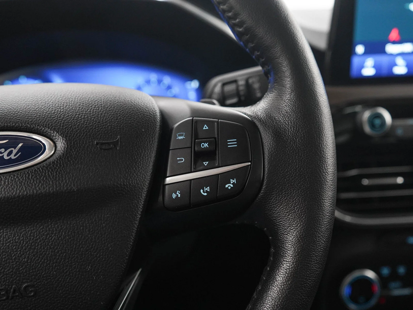 Used 2020 Blue Ford Titanium image 26