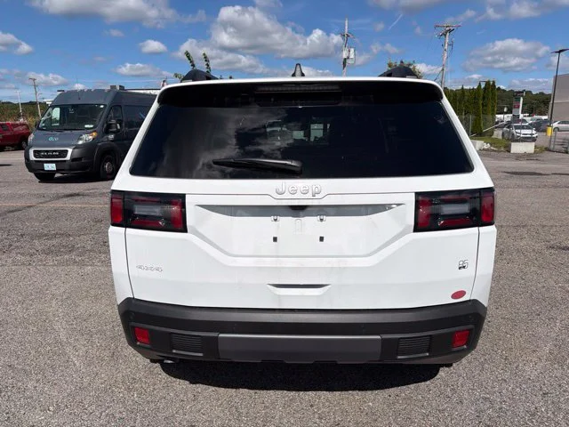 New 2026 White Jeep  image 4