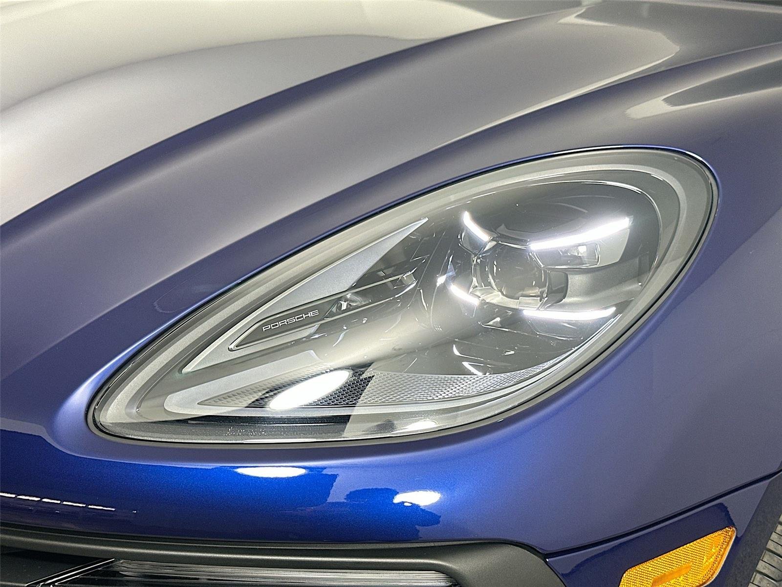 Used 2026 Gentian Blue Metallic Porsche  image 15