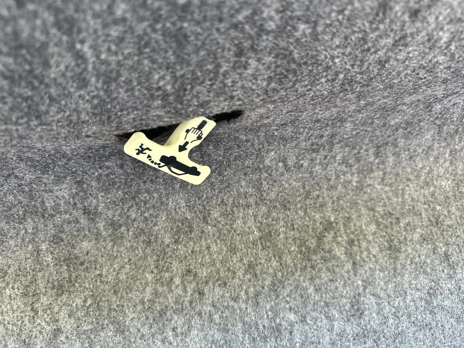 Used 2005 White Buick Custom image 25