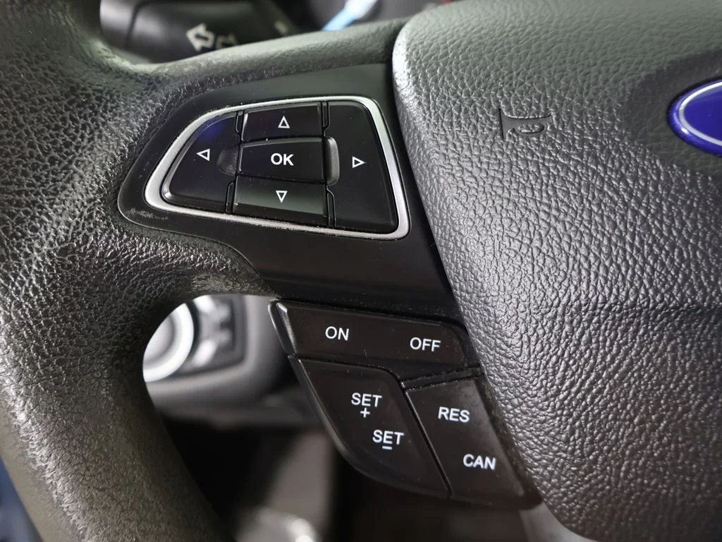 Used 2019 Green Ford SE image 37