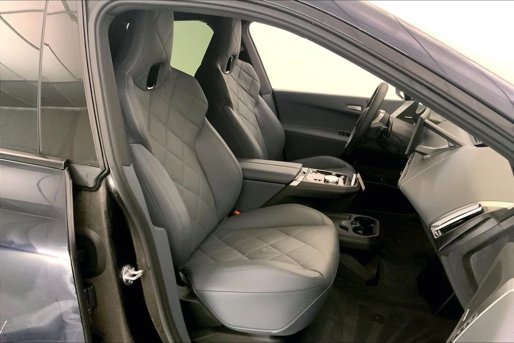 Used 2026 Carbon Black Metallic BMW  image 6
