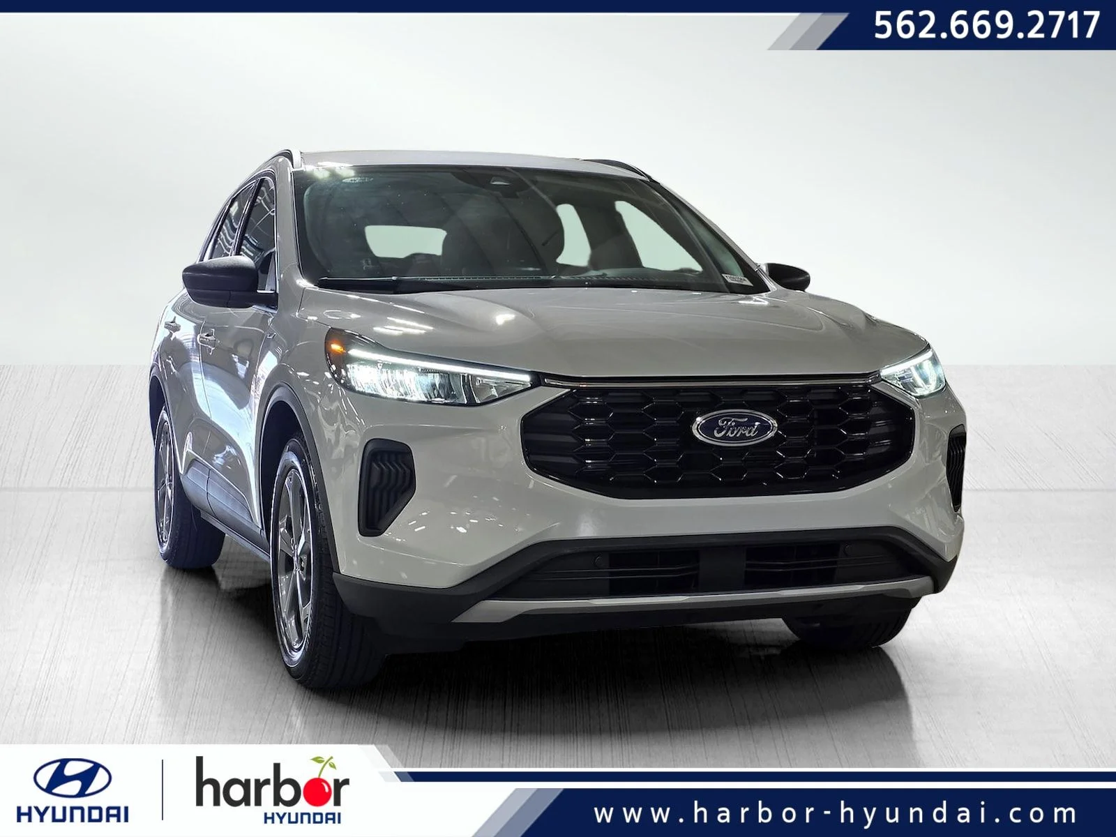 2025 Ford Escape ST-Line FWD's photo
