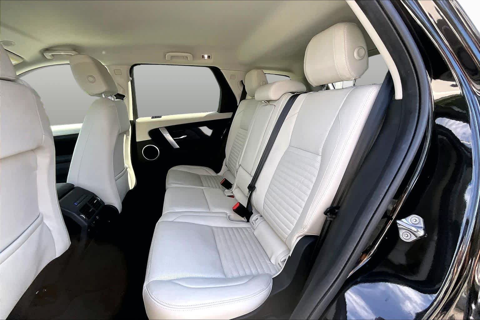 Used 2022  Land Rover S image 21