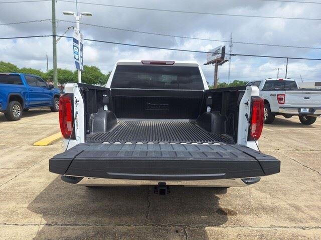 Used 2024 Summit White GMC SLT image 27