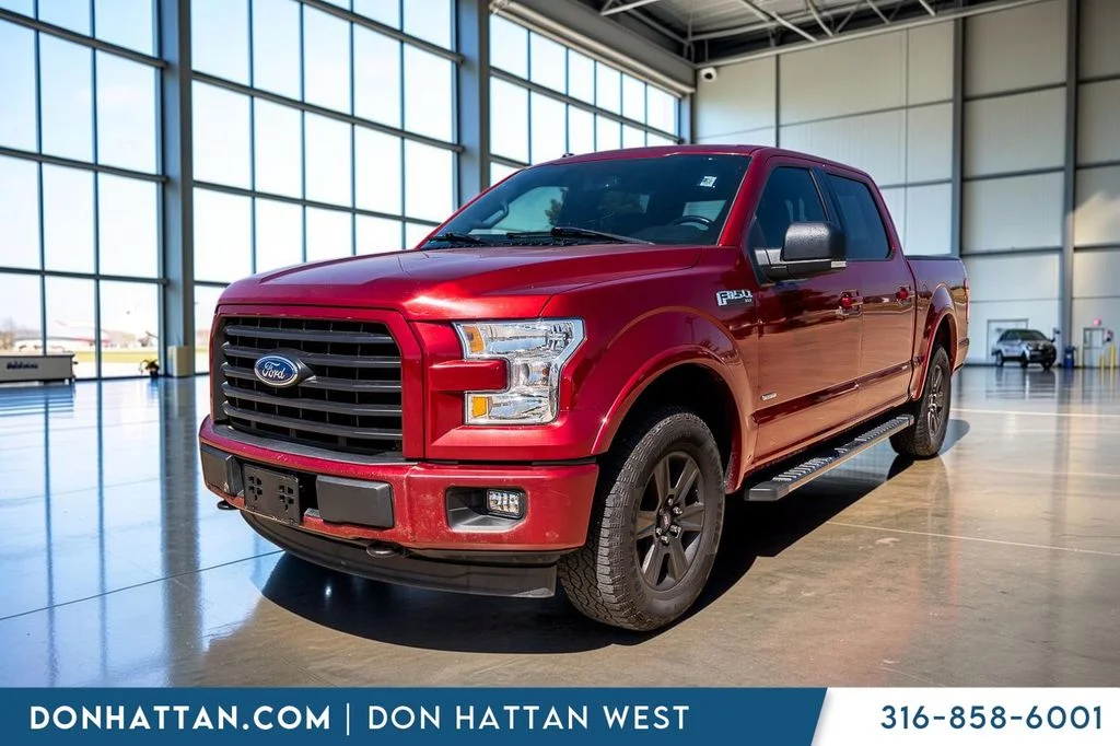 Used 2017  Ford XLT image 24