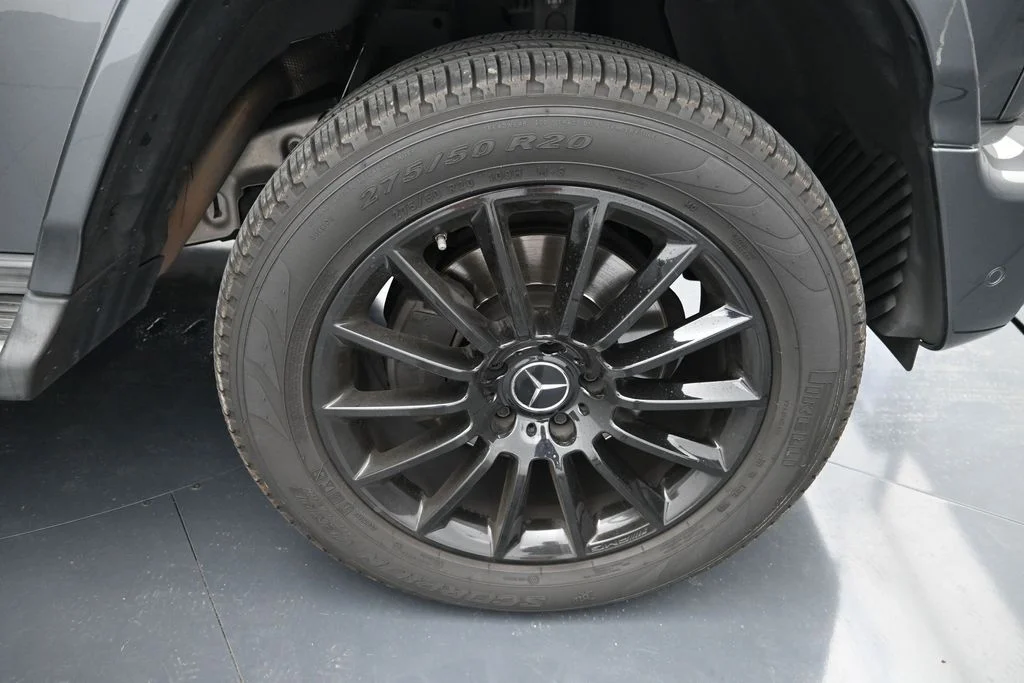 Used 2021 Gray Mercedes-Benz G 550 image 17