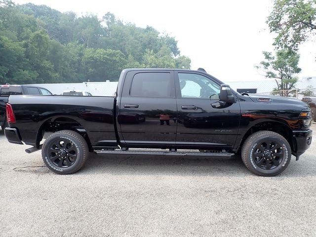 New 2026 Diamond Black Crystal Pearl-Coat Exterior Paint RAM Big Horn image 9