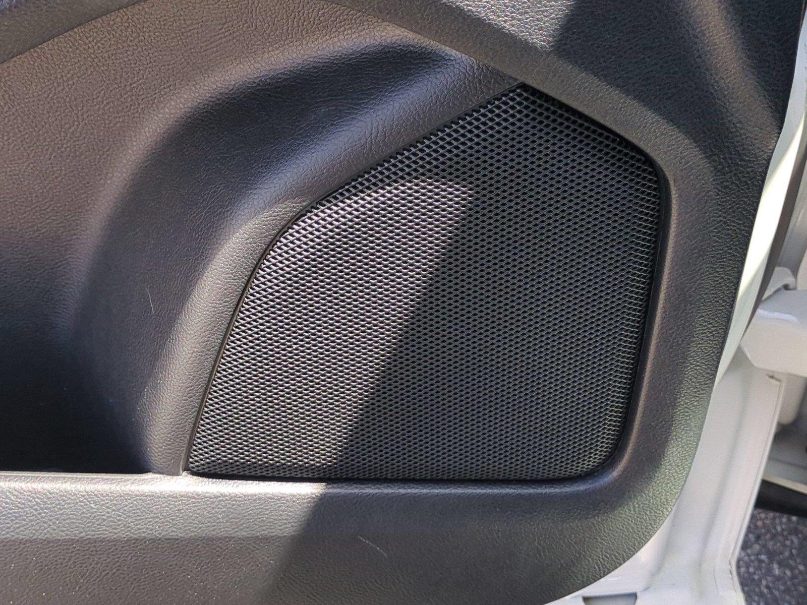 Used 2022 Star White Metallic Tri-Coat Ford ST-Line image 17