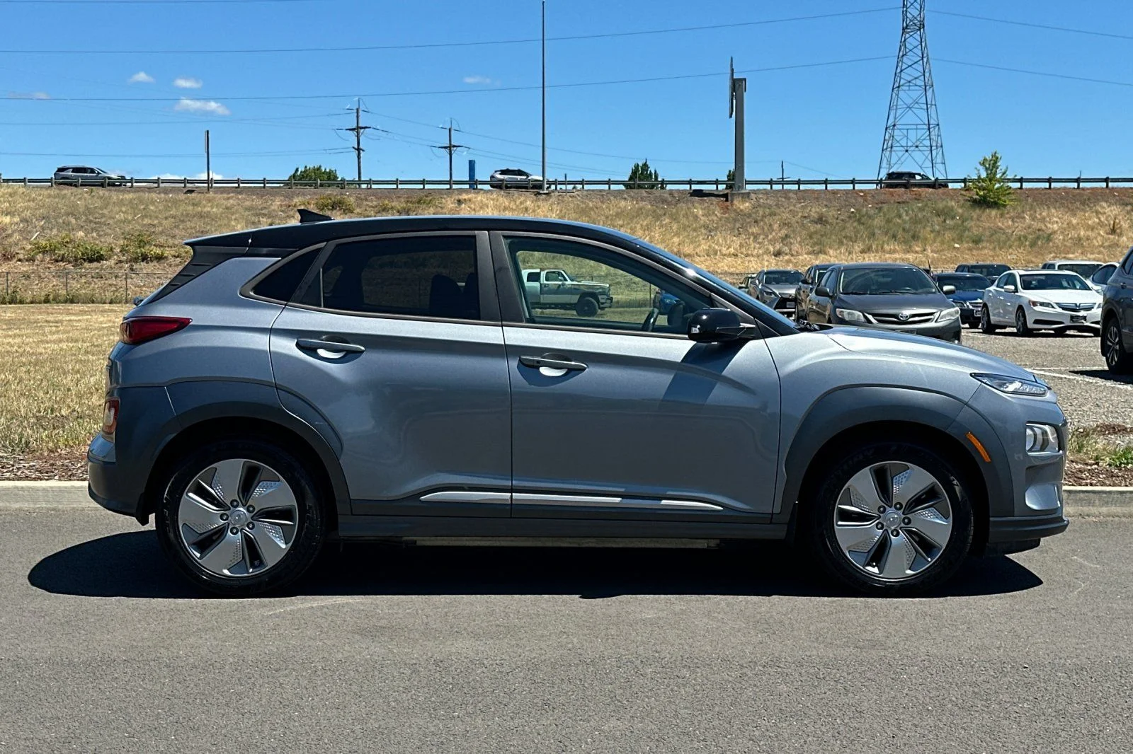 Used 2021 Hyundai Kona EV SEL with VIN KM8K23AG1MU126149 for sale in Eugene, OR