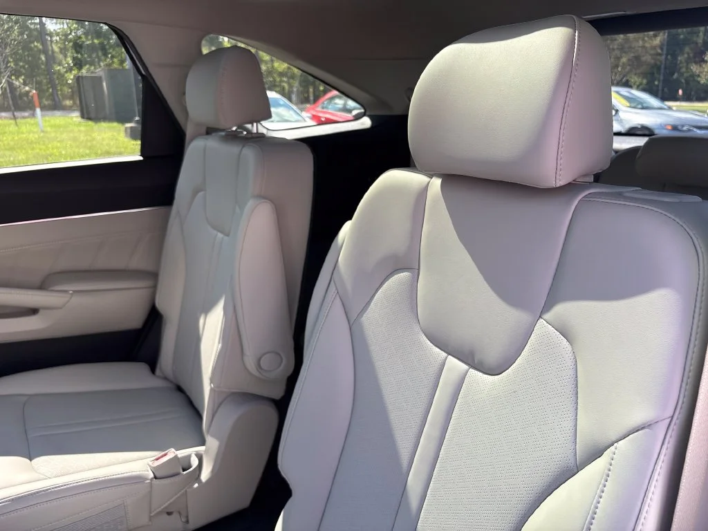 Certified Used 2023 White Kia SX image 30