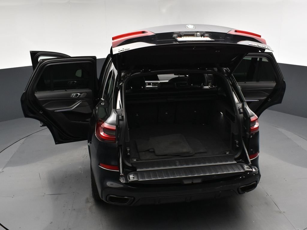 Used 2021 Black BMW M50i image 23
