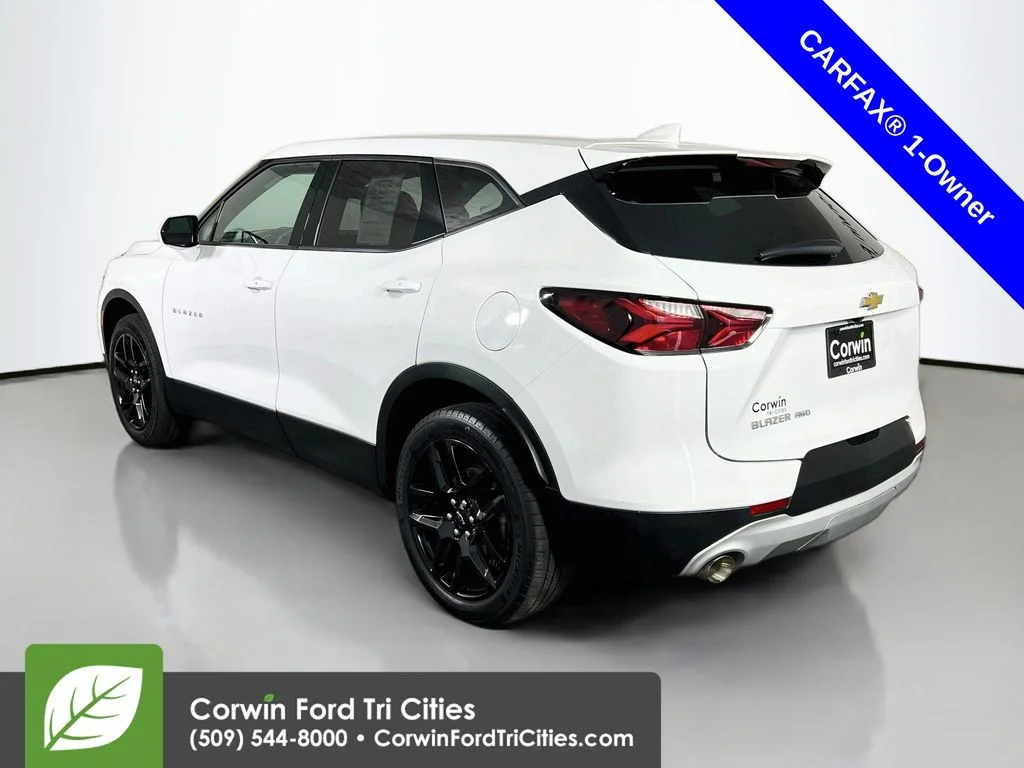 Used 2022 Summit White Chevrolet LT image 11