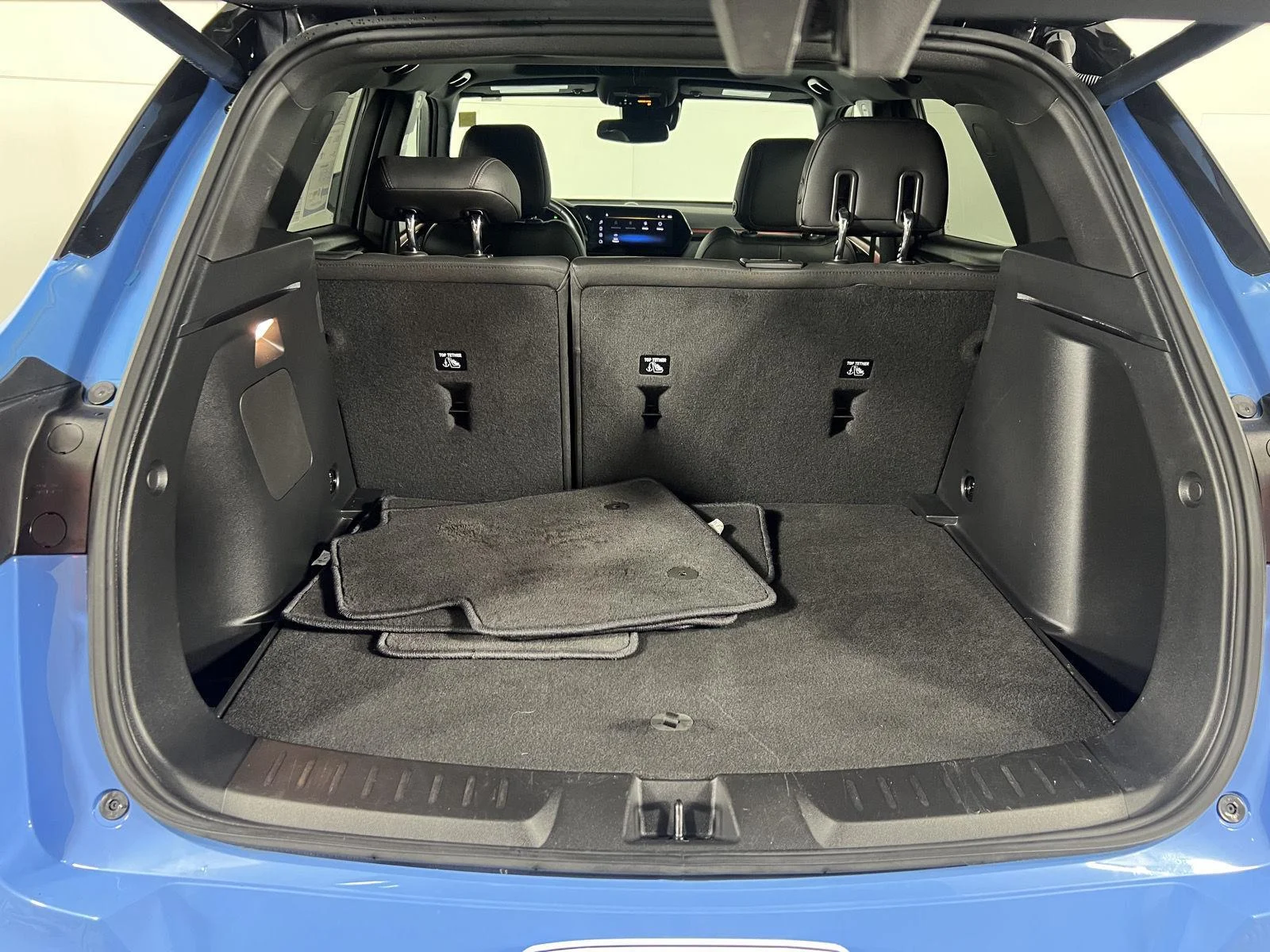 Used 2024 Fountain Blue Chevrolet RS image 7