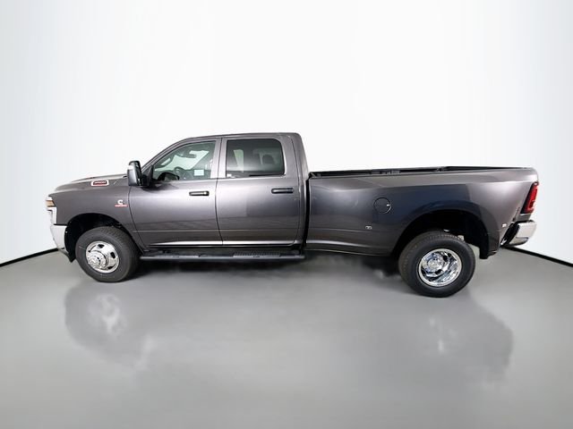 New 2026 Granite Crystal Metallic Clear-Coat Exterior Paint RAM Tradesman image 4