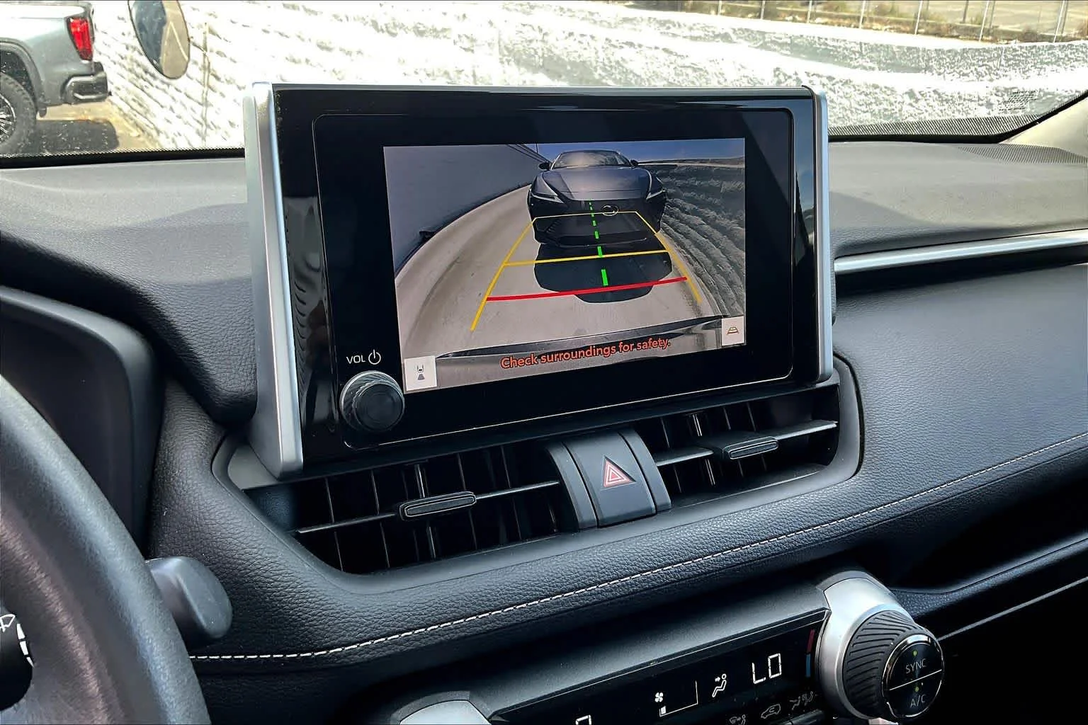 2023 Toyota RAV4 XLE - Photo 26