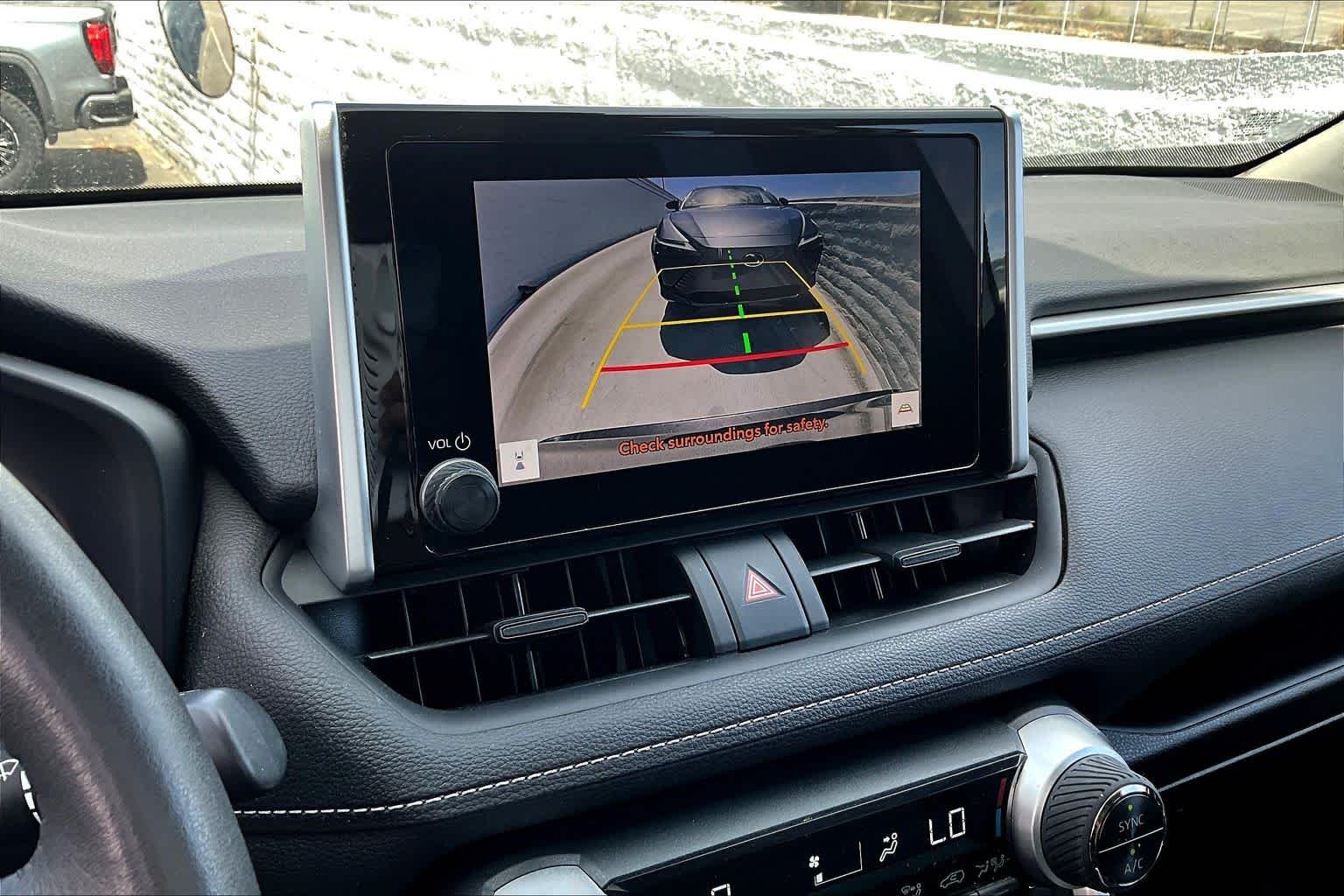 2023 Toyota RAV4 XLE - Photo 26