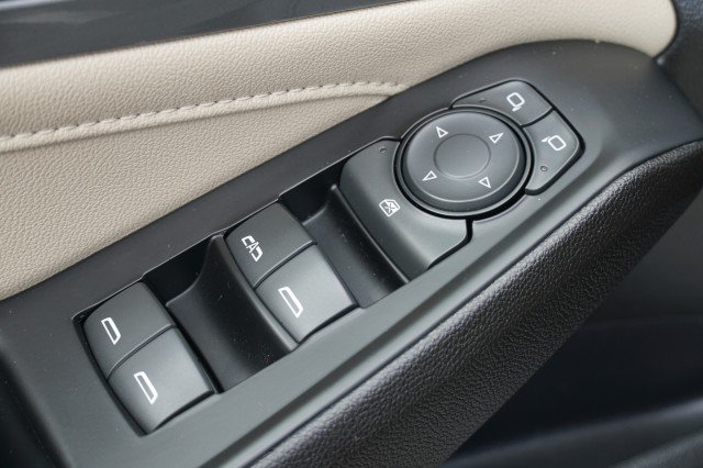 Used 2023 Sterling Gray Metallic Chevrolet LT Cloth image 15