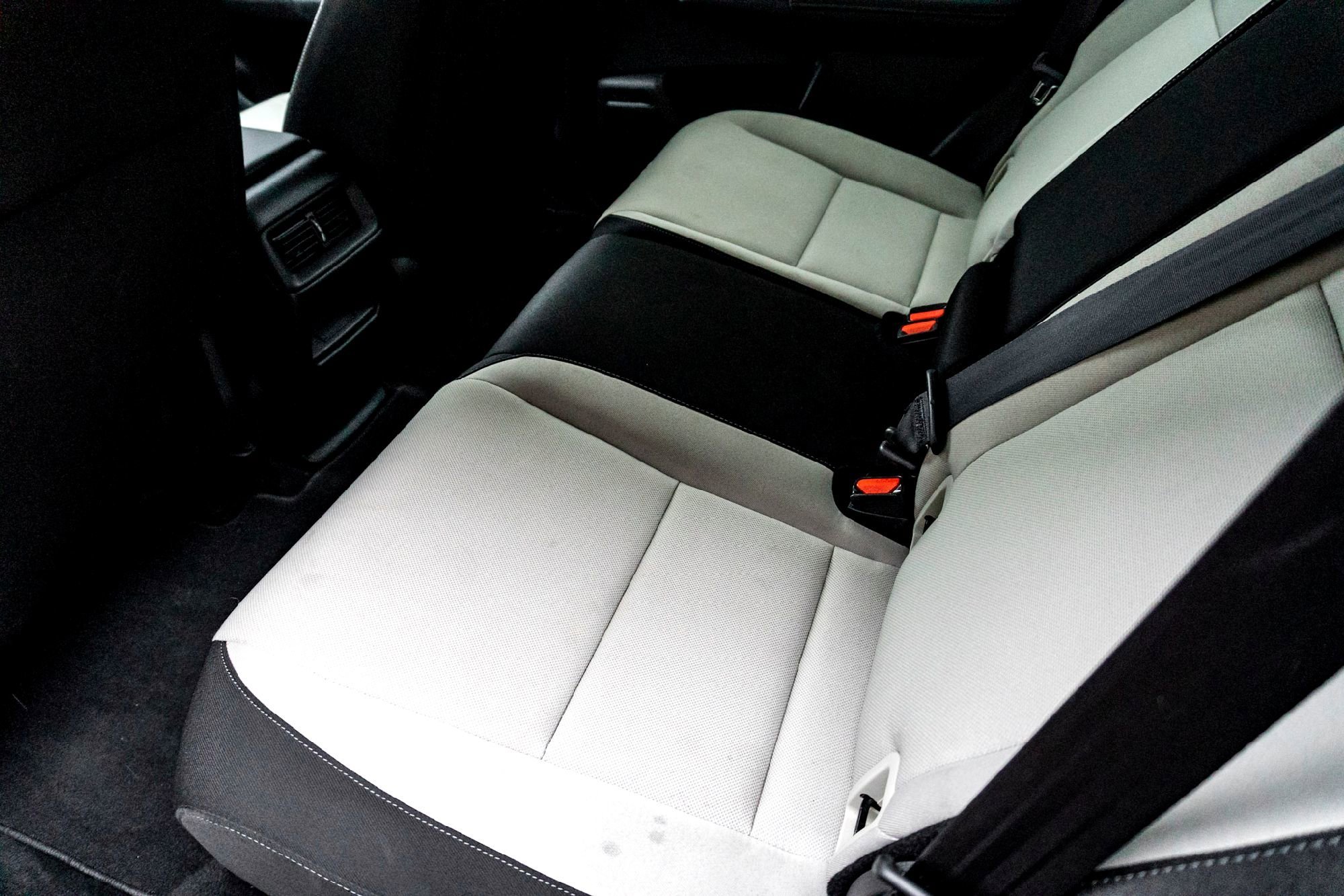 Used 2025 Platinum White Pearl Honda LX image 27