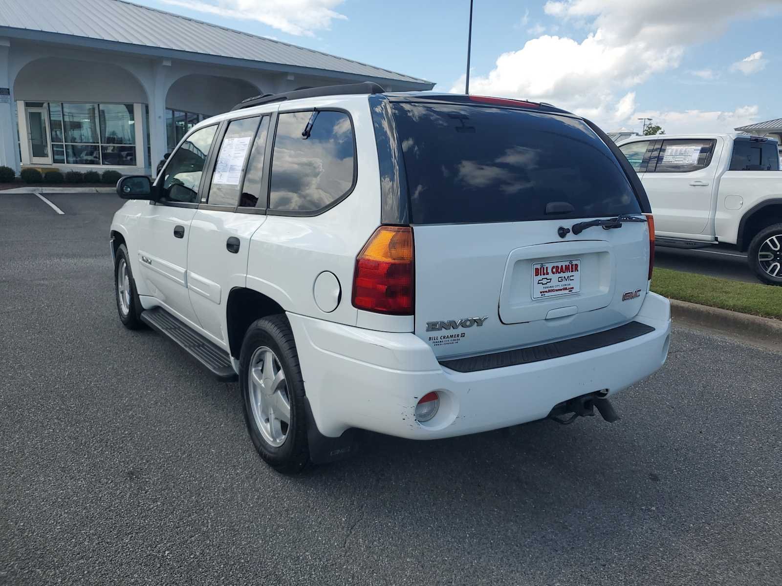 2003 Gmc Envoy SLE photo 3