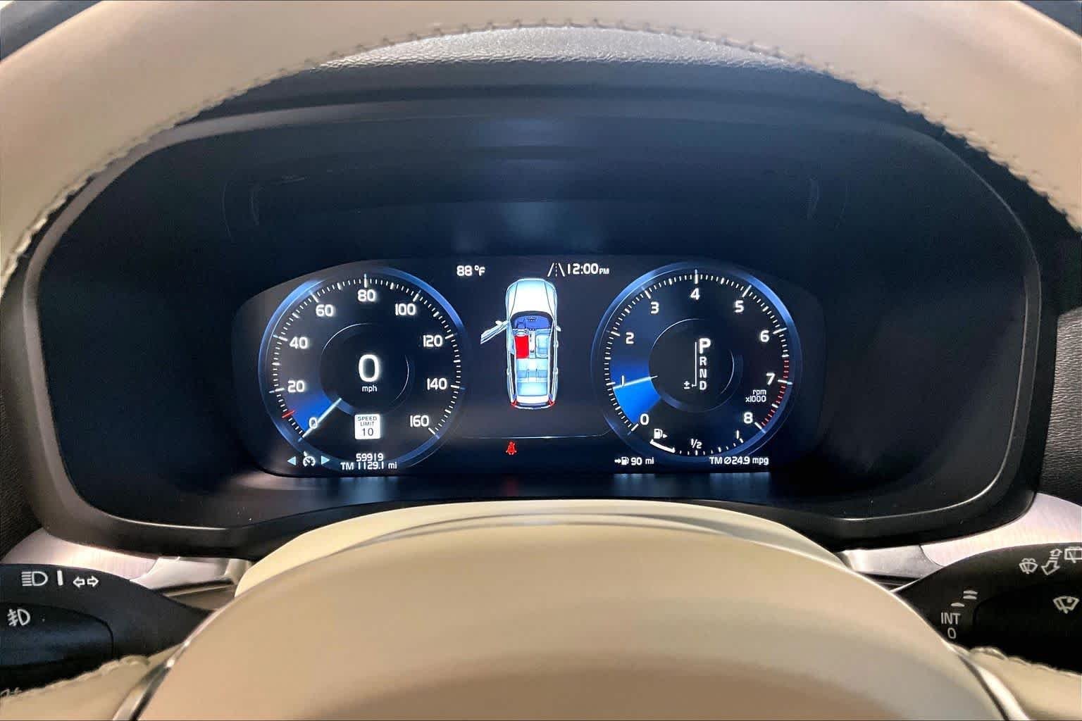 Used 2020 Pine Grey Metallic Volvo  image 25