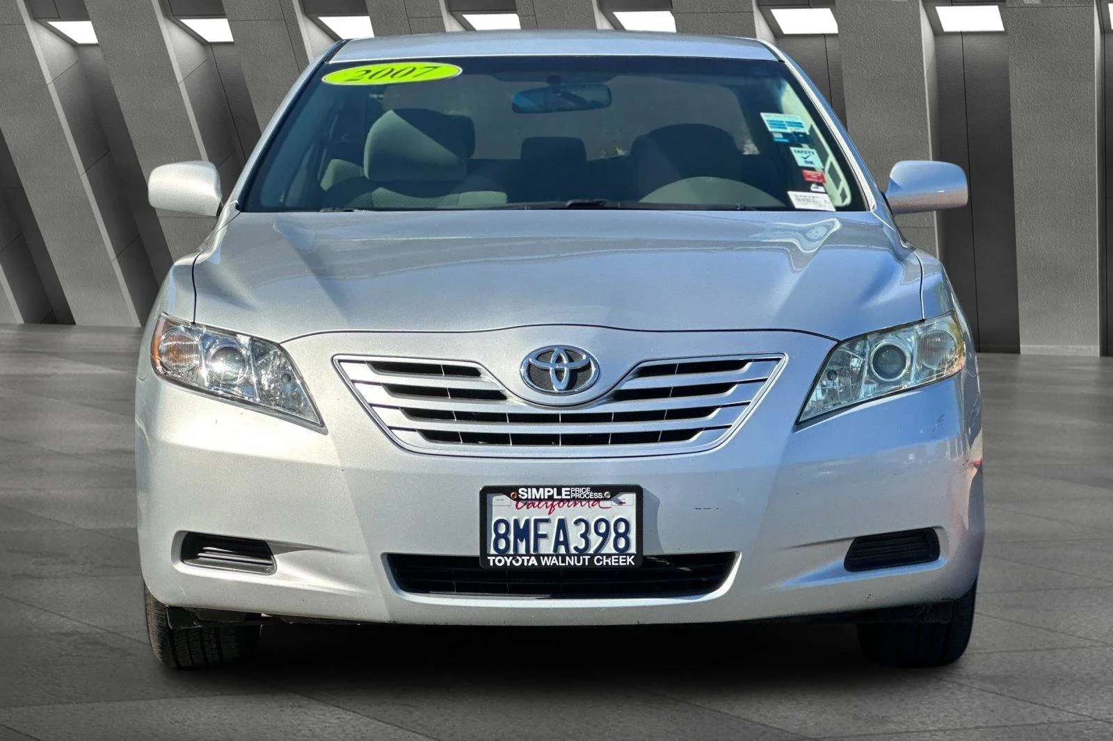 Used 2007 Silver Toyota LE image 14