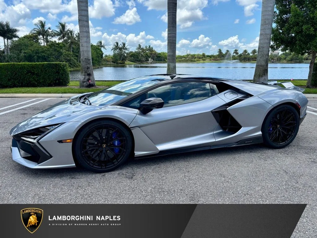 New 2026 Grigio Lamborghini Base image 1
