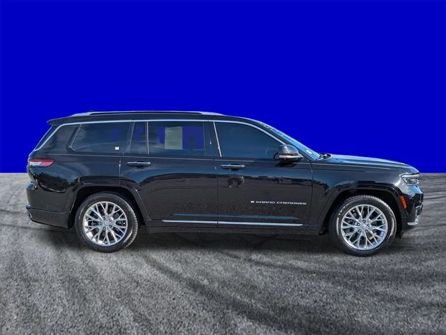 Certified Used 2021 Diamond Black Jeep Summit image 3