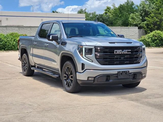 Used 2025 Sterling Metallic GMC Elevation image 3