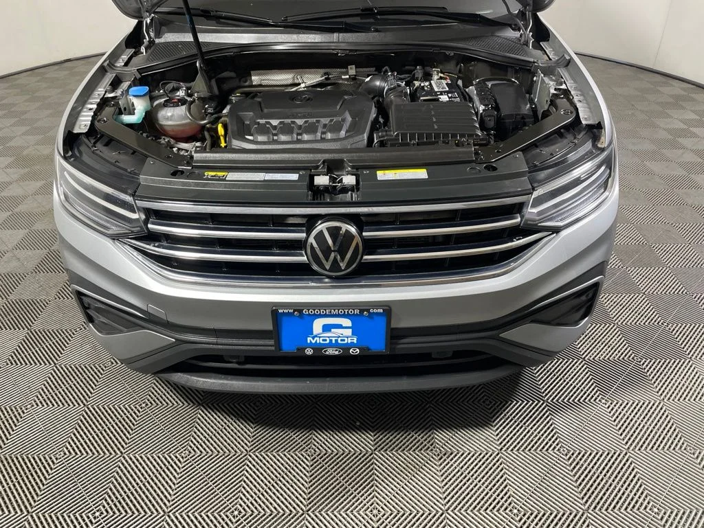 Used 2022 Silver Volkswagen 2.0T SE image 23